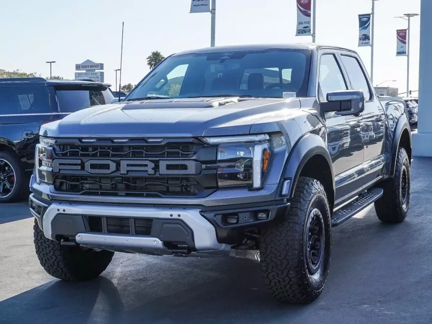 2025 Ford F-150 Raptor photo 1