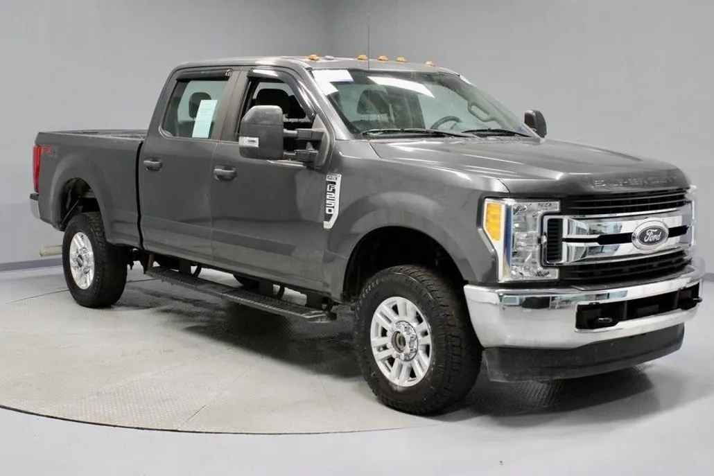 2017 Ford F-250 XL photo 1