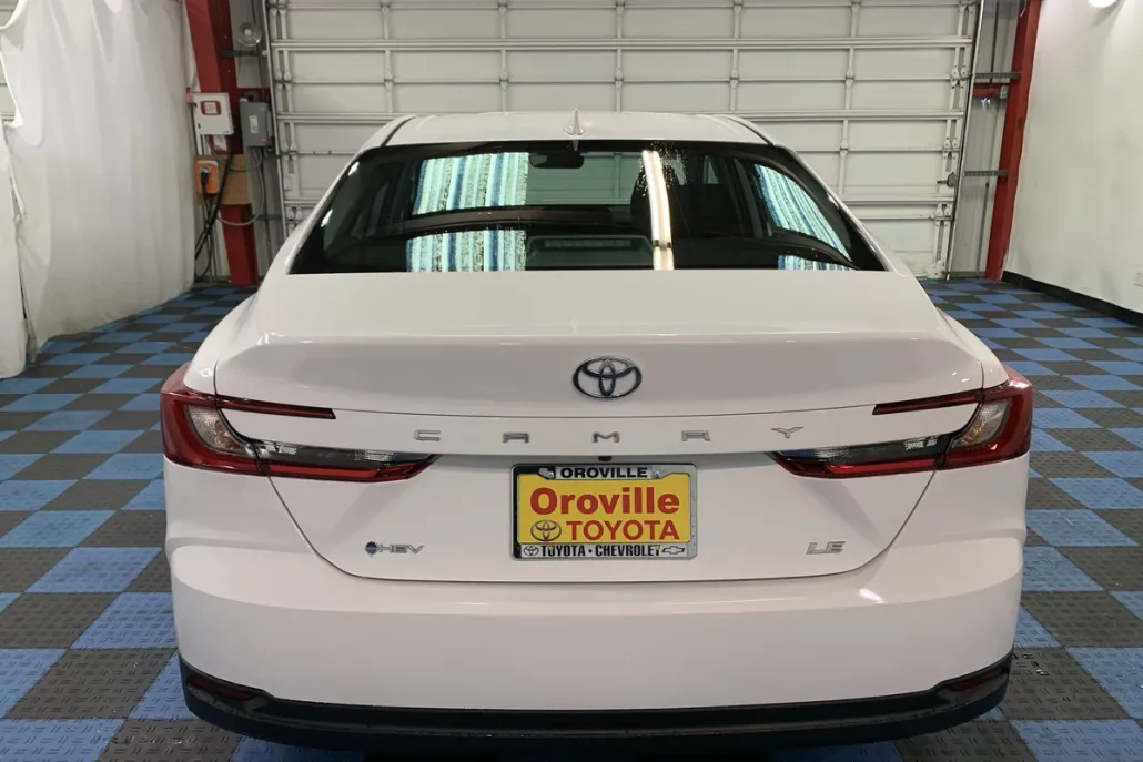 2026 Toyota Camry LE photo 1