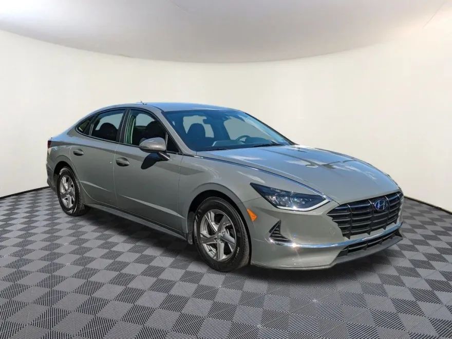 2023 Hyundai Sonata SE photo 1