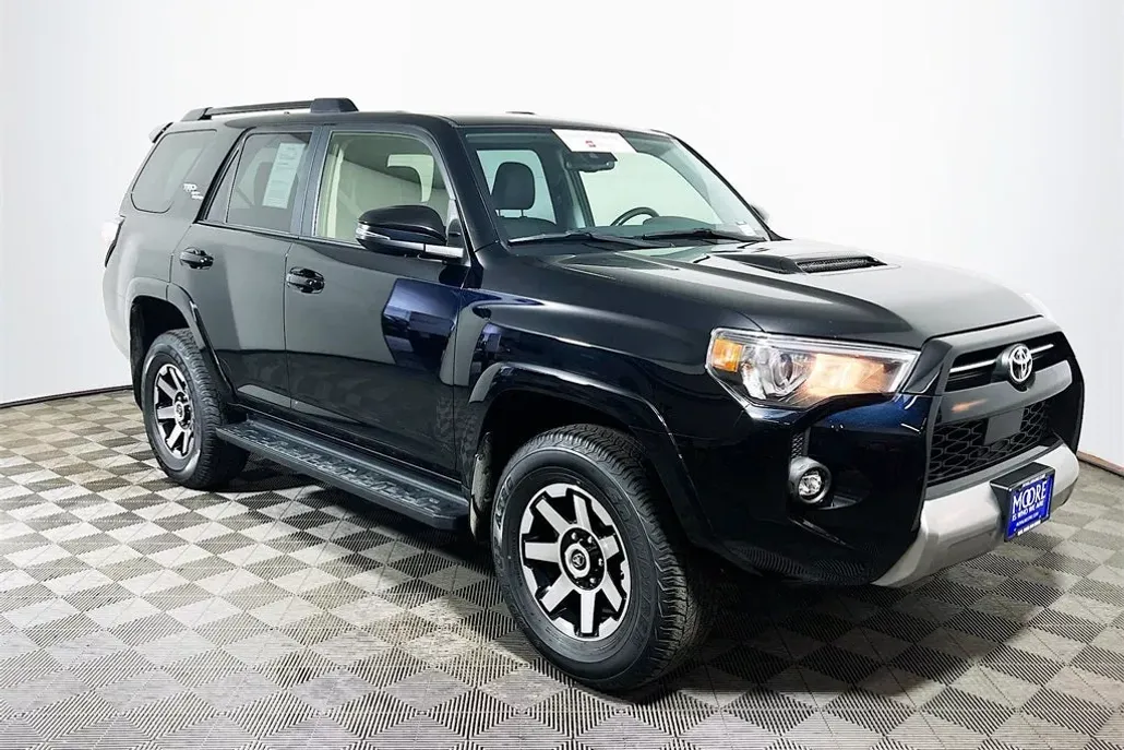 2024 Toyota 4Runner TRD Off-Road Premium photo 1