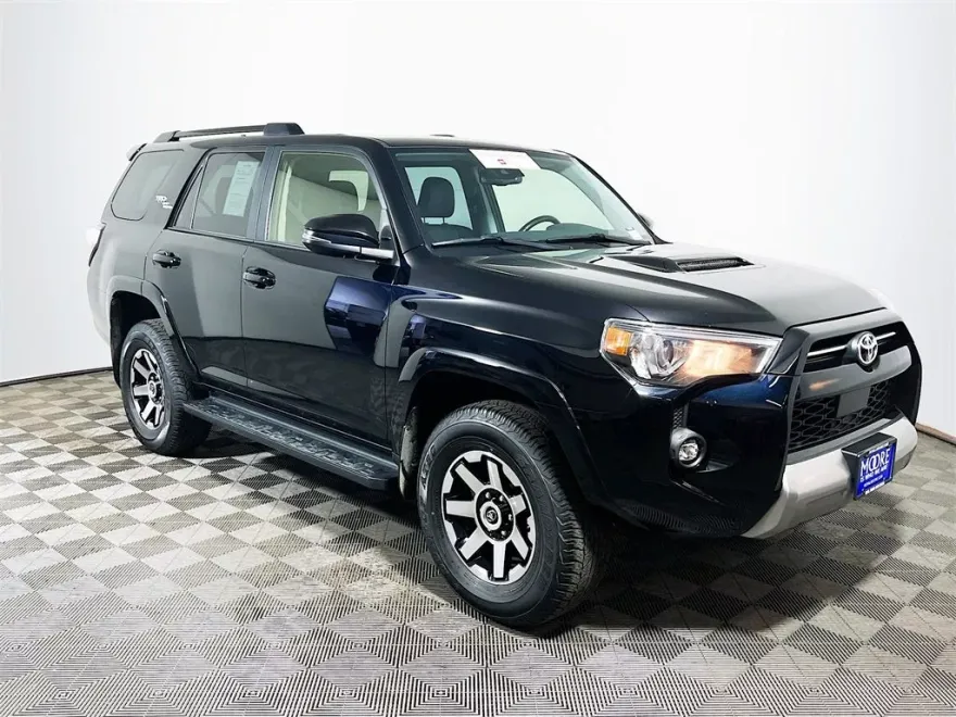 2024 Toyota 4Runner TRD Off-Road Premium photo 1
