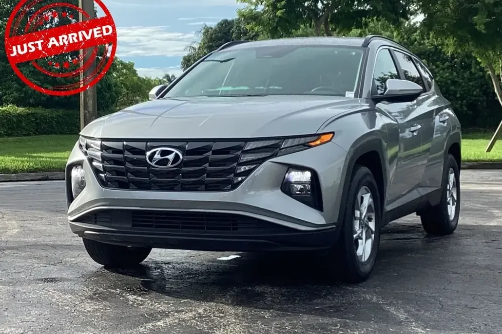 2022 Hyundai Tucson SEL photo 1