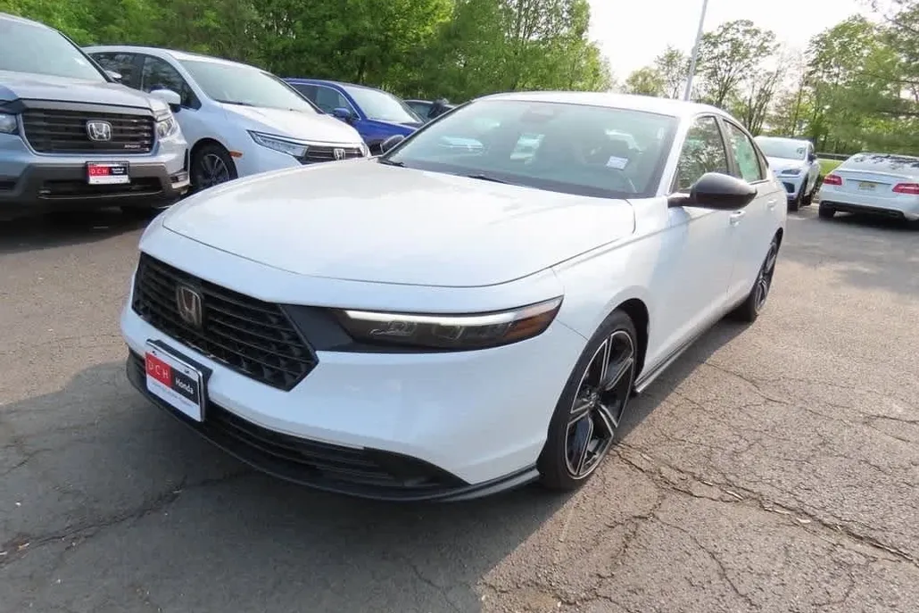 2025 Honda Accord Hybrid Sport photo 1