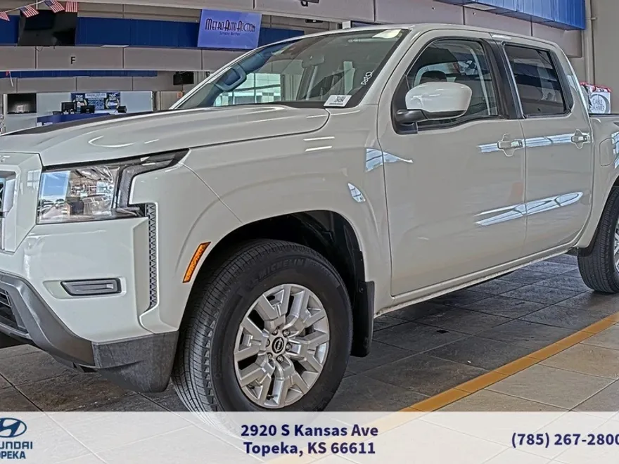 2022 Nissan Frontier SV photo 1