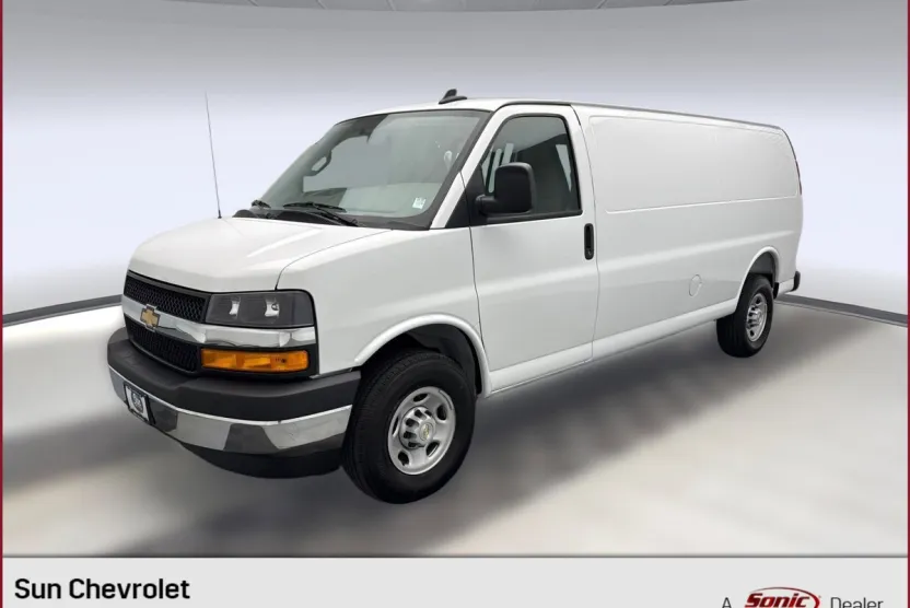 2025 Chevrolet Express photo 1