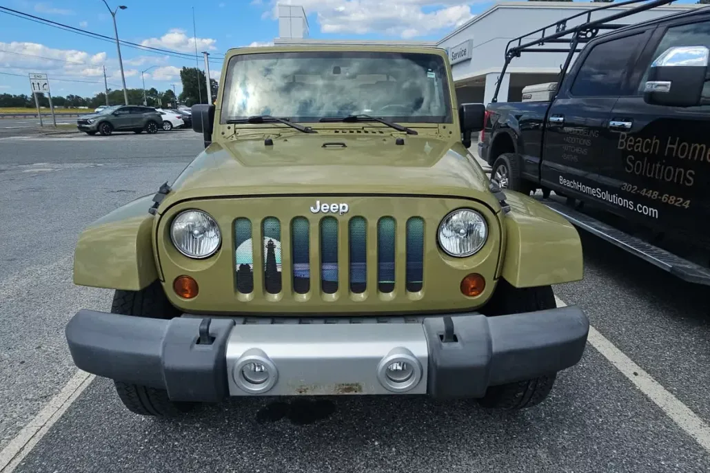 2013 Jeep Wrangler Sahara photo 1