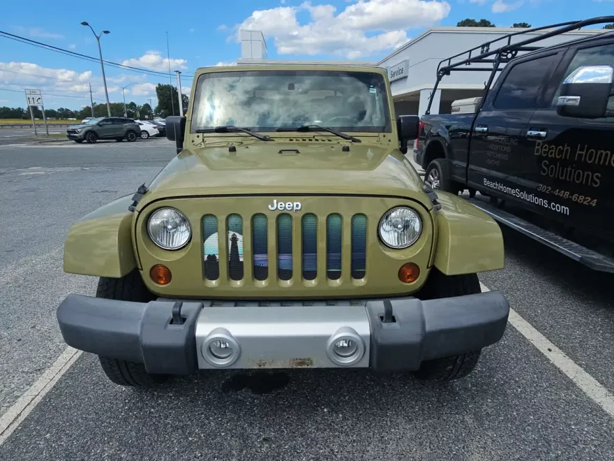 2013 Jeep Wrangler Sahara photo 1