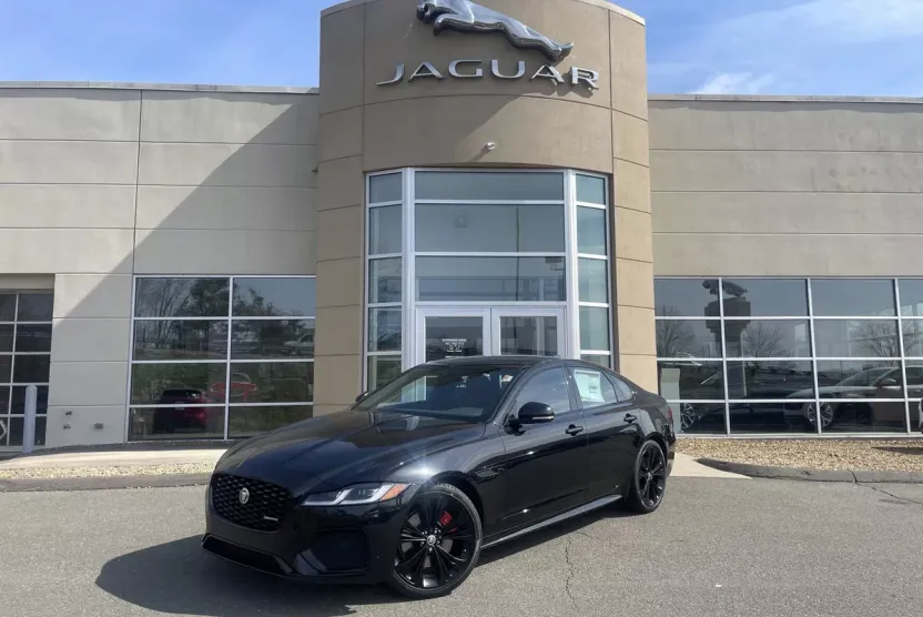 2024 Jaguar XF P300 R-Dynamic SE photo 1