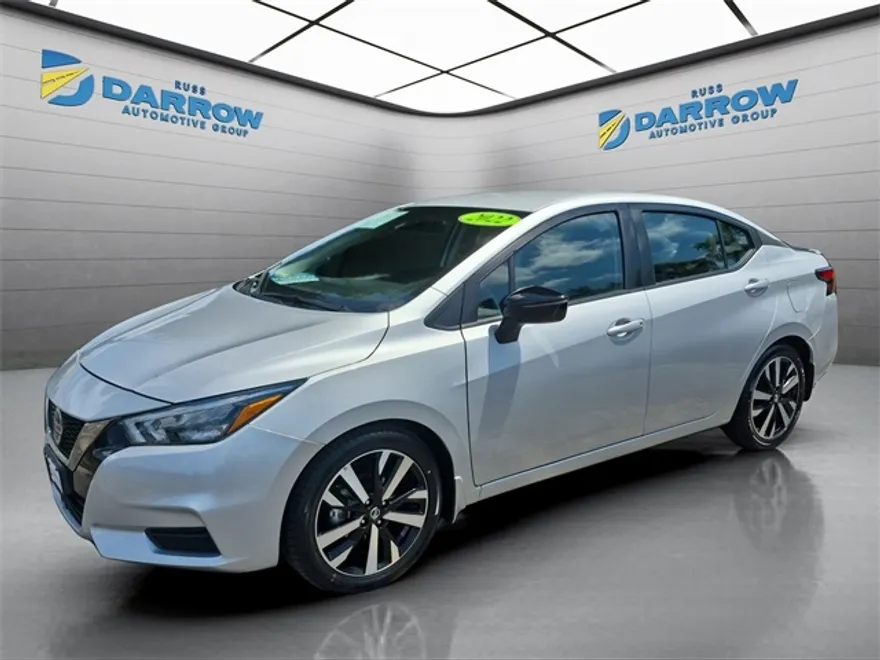 2022 Nissan Versa 1.6 SR photo 1