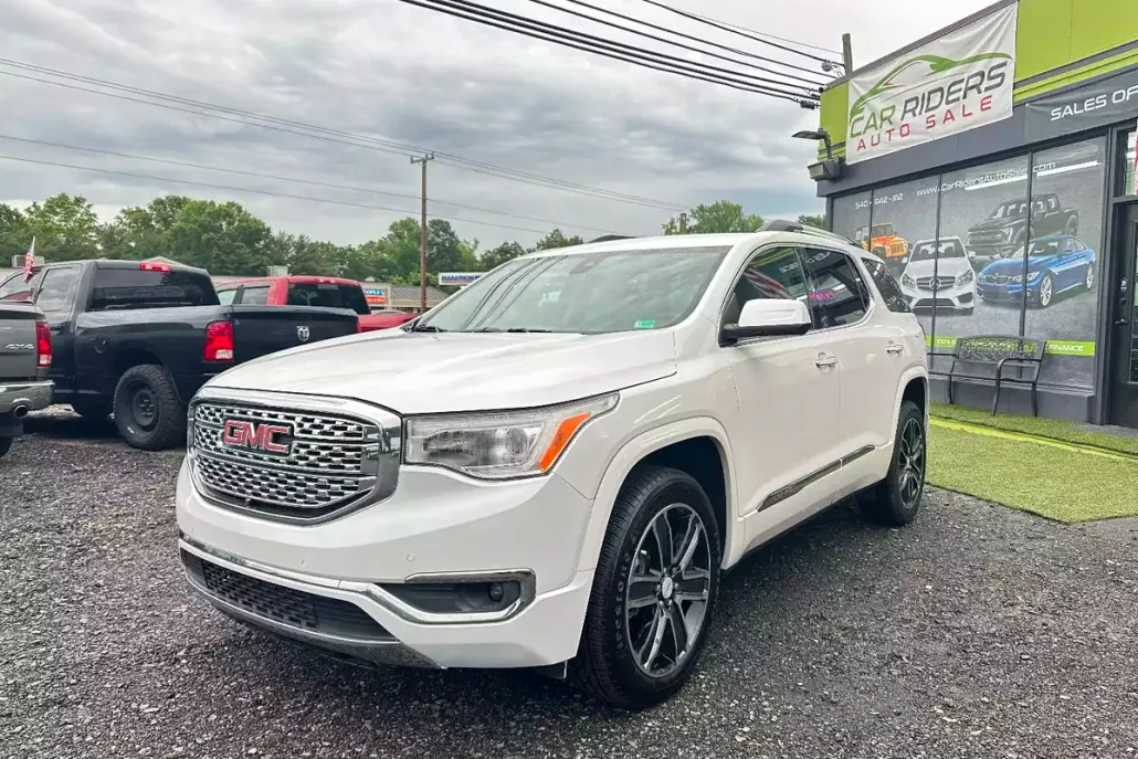 2017 Gmc Acadia Denali photo 1