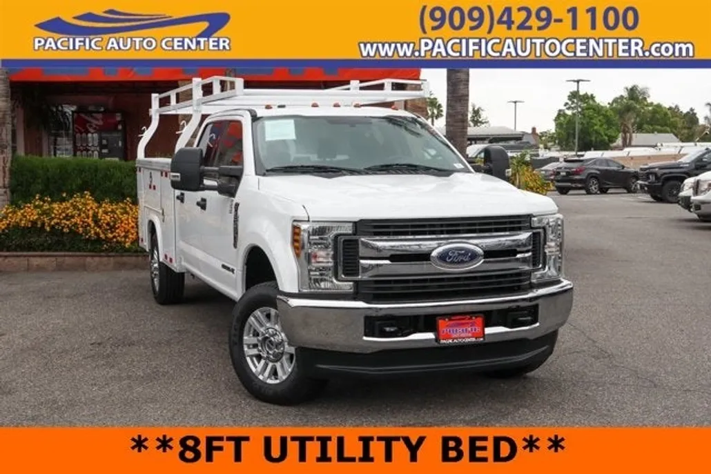 2019 Ford F-350 XLT photo 1
