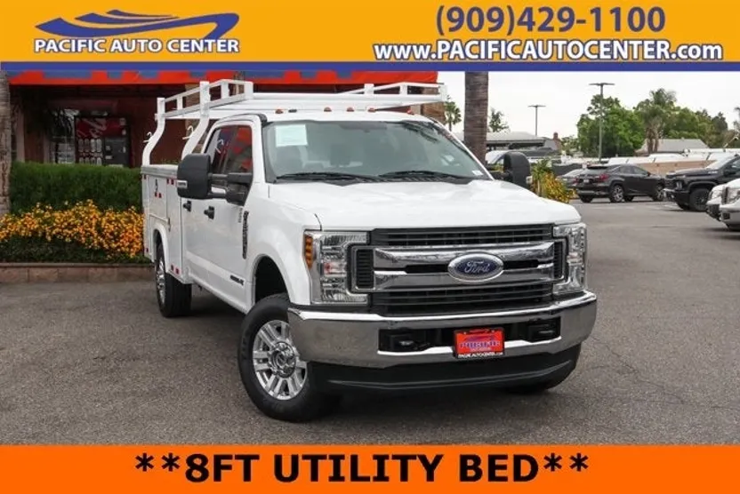 2019 Ford F-350 XLT photo 1