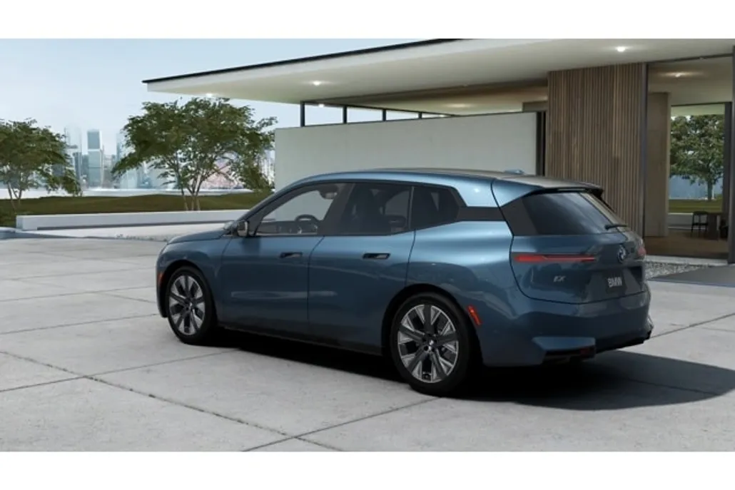 2026 Bmw iX photo 1