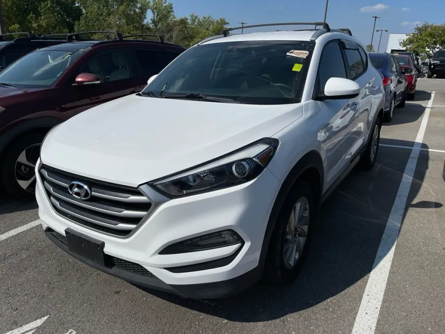 2017 Hyundai Tucson SE photo 1