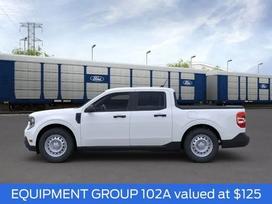 2025 Ford Maverick XL photo 1