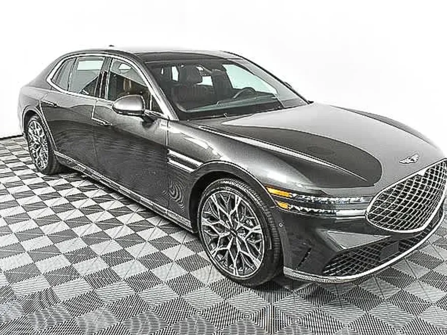 2025 Genesis G90 3.5T E-Supercharger photo 1