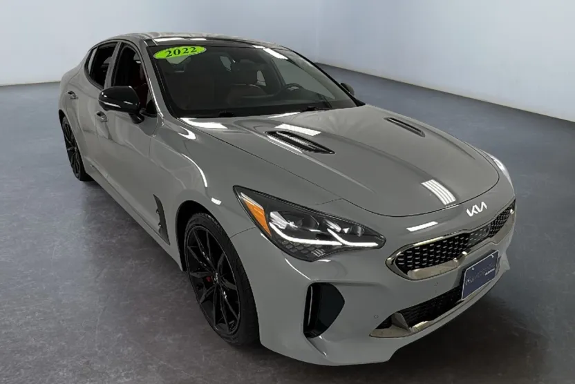 2022 Kia Stinger GT2 photo 1