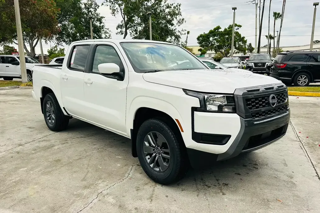 2026 Nissan Frontier SV photo 1