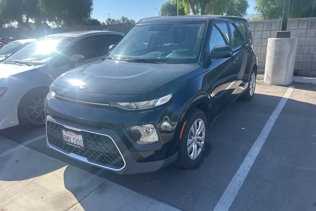 2020 Kia Soul LX photo 1