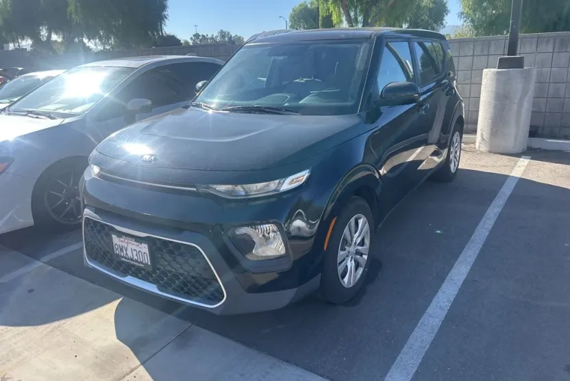 2020 Kia Soul LX photo 1