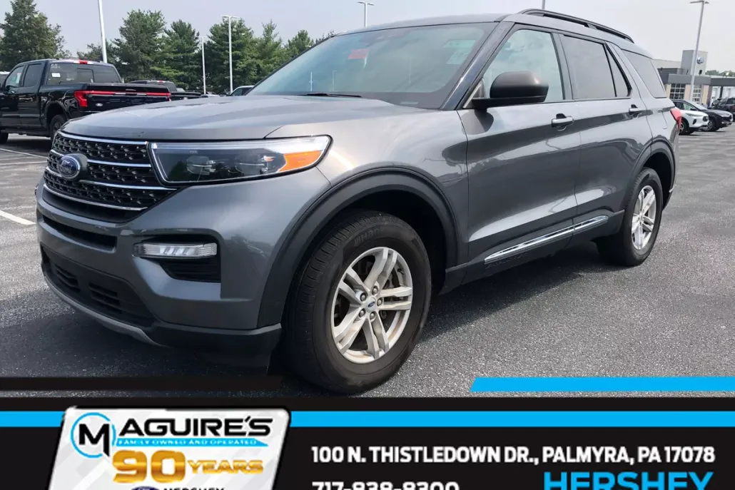 2023 Ford Explorer XLT photo 1