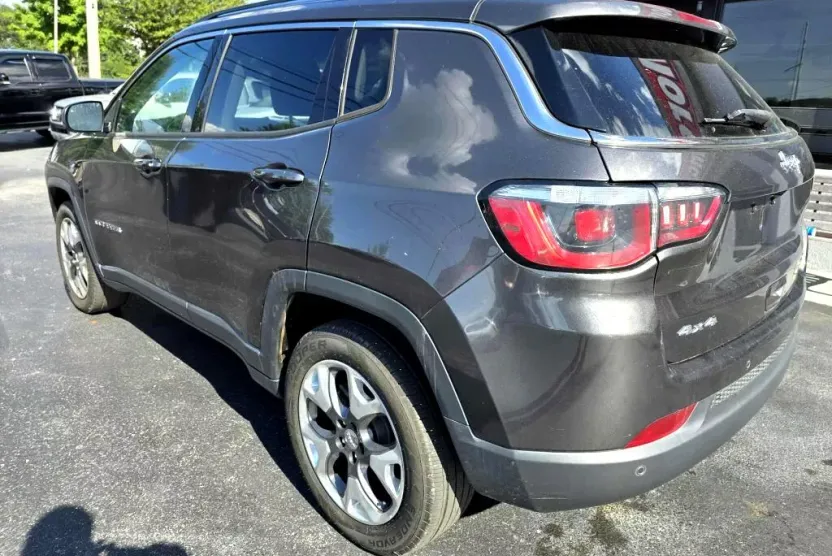 2019 Jeep Compass Limited photo 1