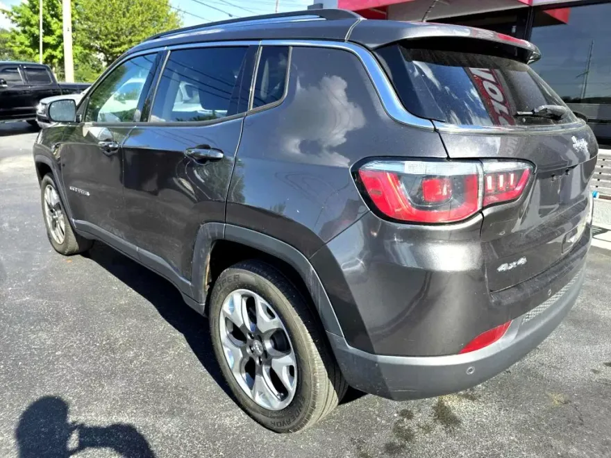 2019 Jeep Compass Limited photo 1