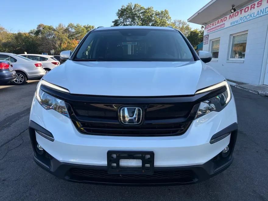 2022 Honda Pilot Special Edition photo 1