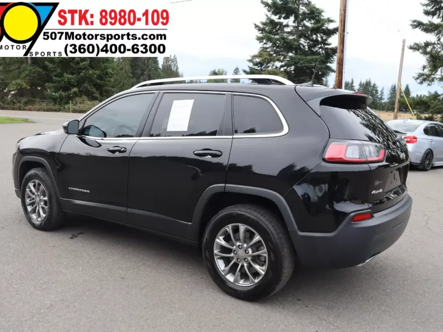 2019 Jeep Cherokee Latitude photo 1