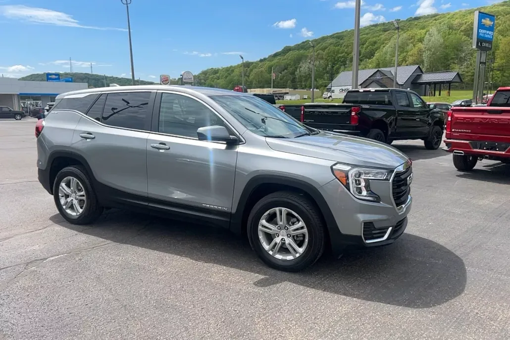 2023 Gmc Terrain SLE photo 1