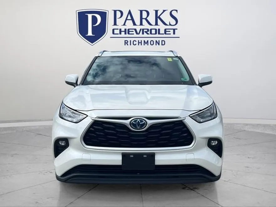 2020 Toyota Highlander XLE photo 1