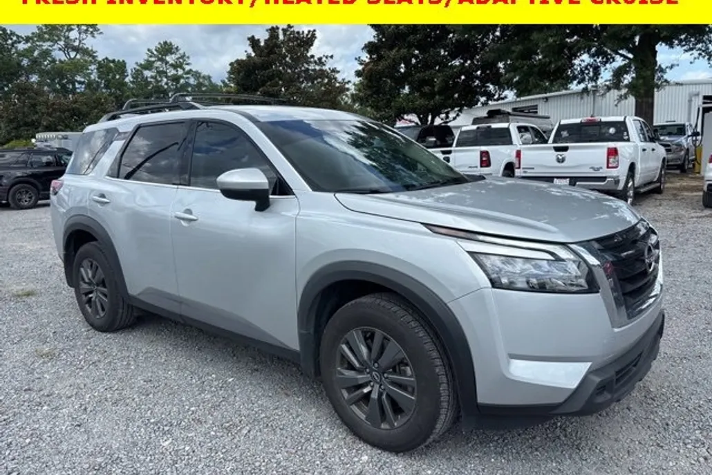 2024 Nissan Pathfinder SV photo 1
