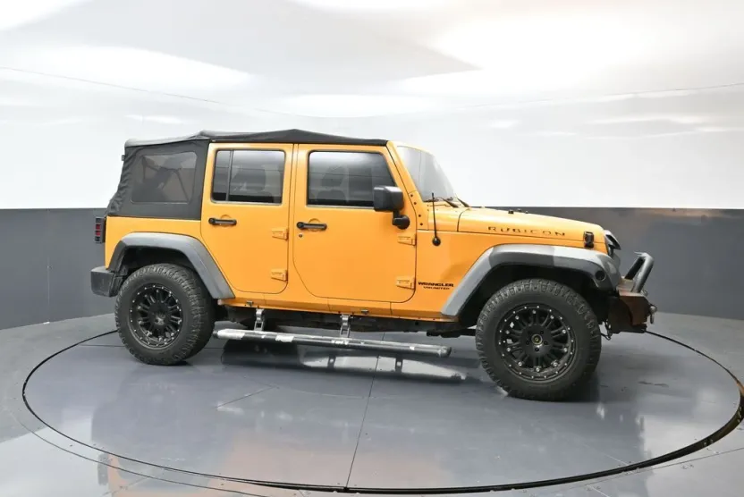 2012 Jeep Wrangler Unlimited Rubicon photo 1
