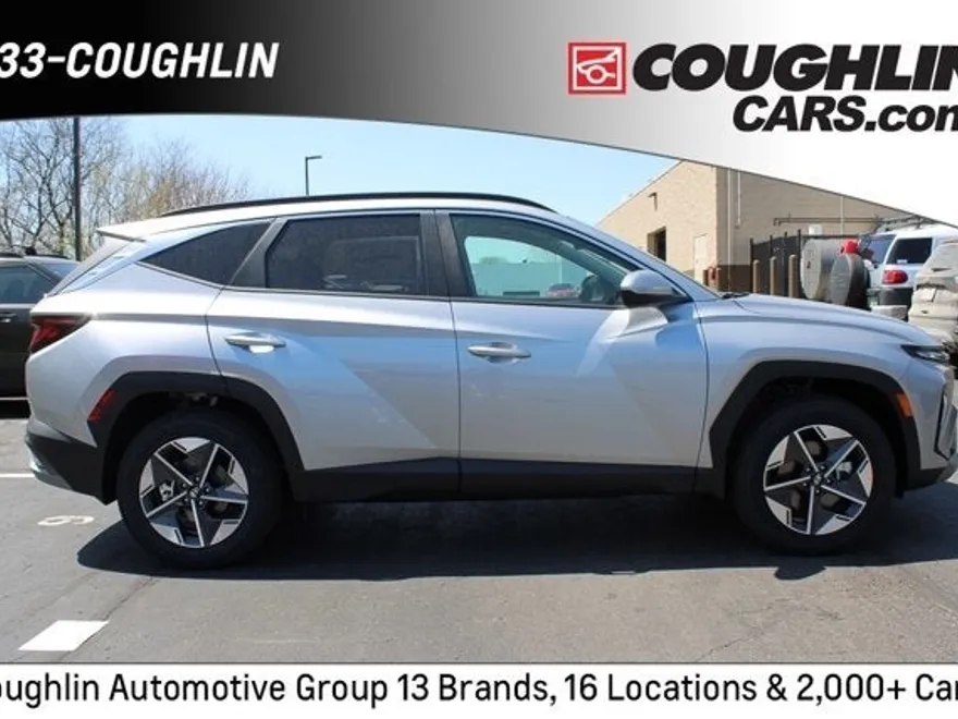 2025 Hyundai Tucson SEL photo 1