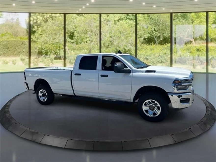 2025 Ram 2500 Tradesman photo 1