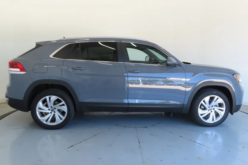 2020 Volkswagen Atlas Cross Sport SEL photo 1