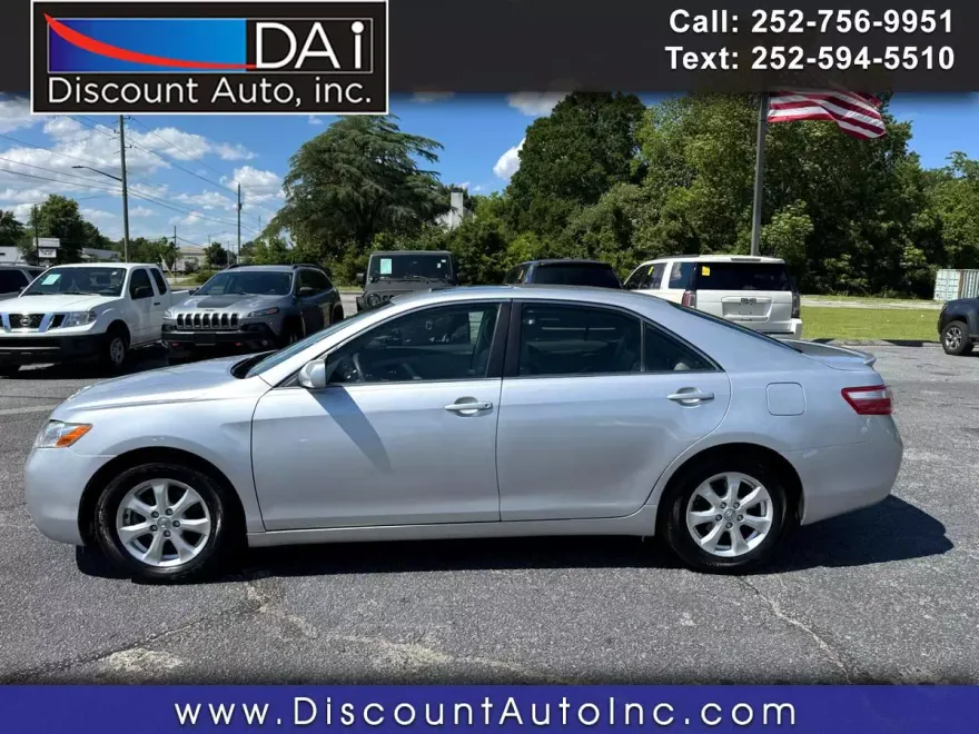 2009 Toyota Camry XLE photo 1