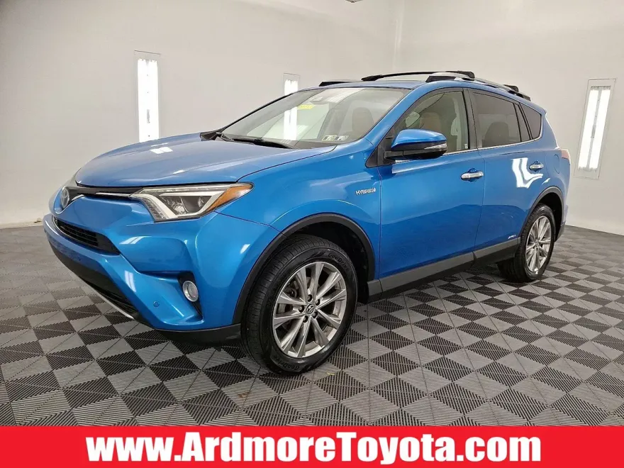 2017 Toyota RAV4 Hybrid Limited photo 1