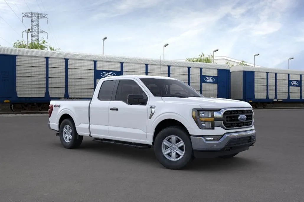 2023 Ford F-150 XLT photo 1