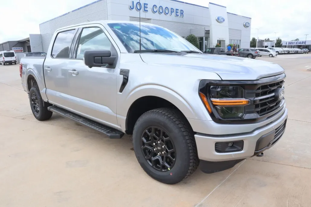 2025 Ford F-150 XLT photo 1