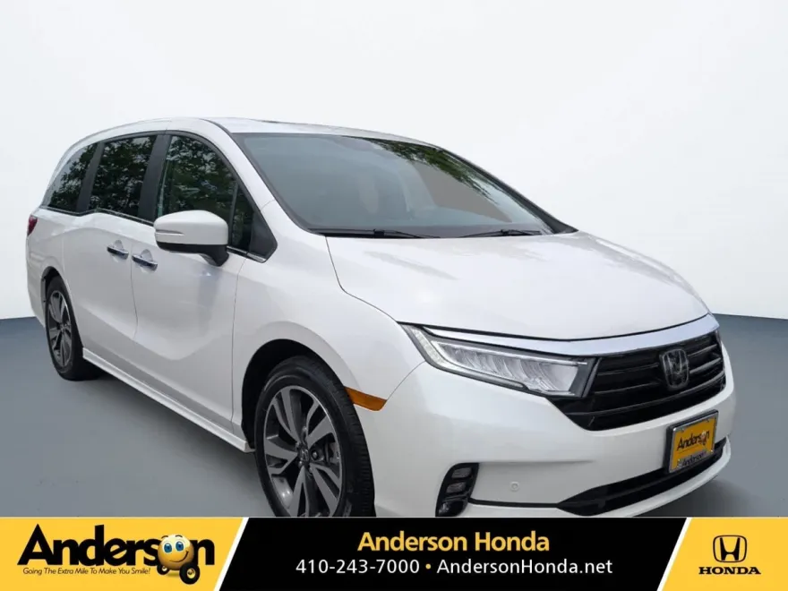 2024 Honda Odyssey Touring photo 1