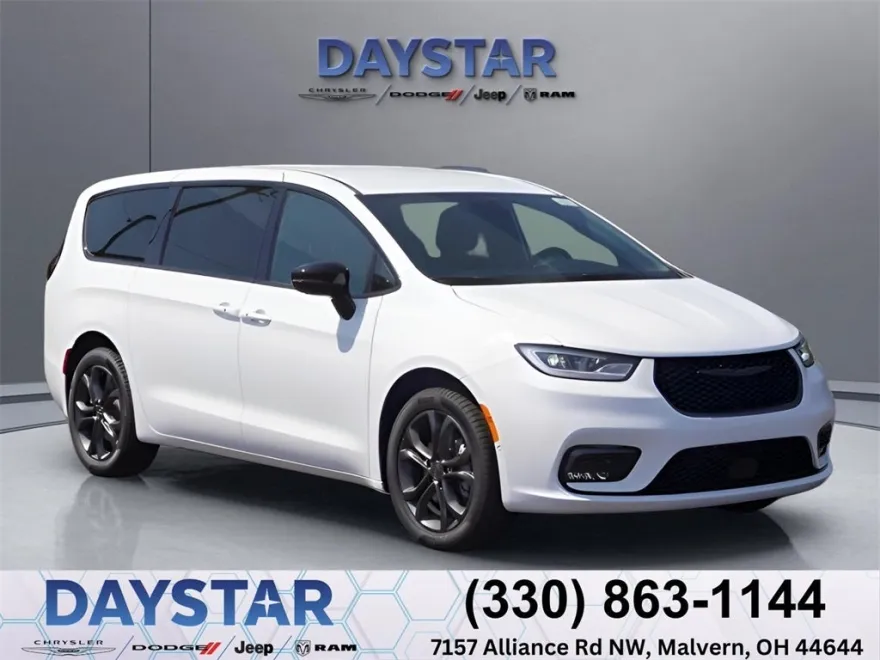 2026 Chrysler Pacifica photo 1