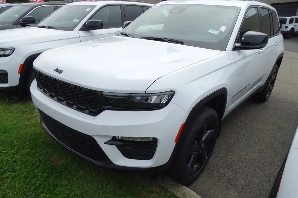 2025 Jeep Grand Cherokee Limited photo 1