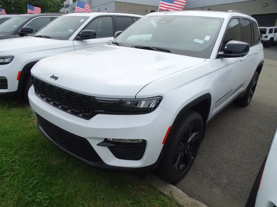 2025 Jeep Grand Cherokee Limited photo 1