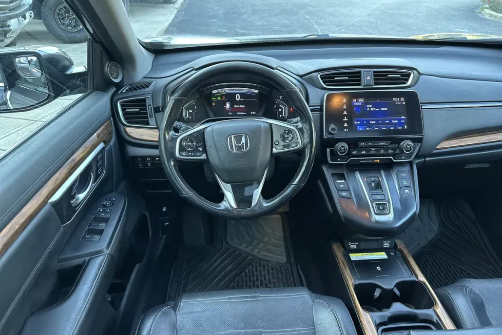 2020 Honda CR-V Hybrid Touring photo 1