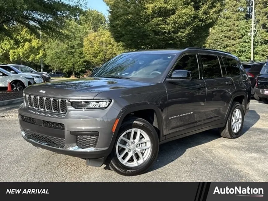 2025 Jeep Grand Cherokee Laredo Sport photo 1