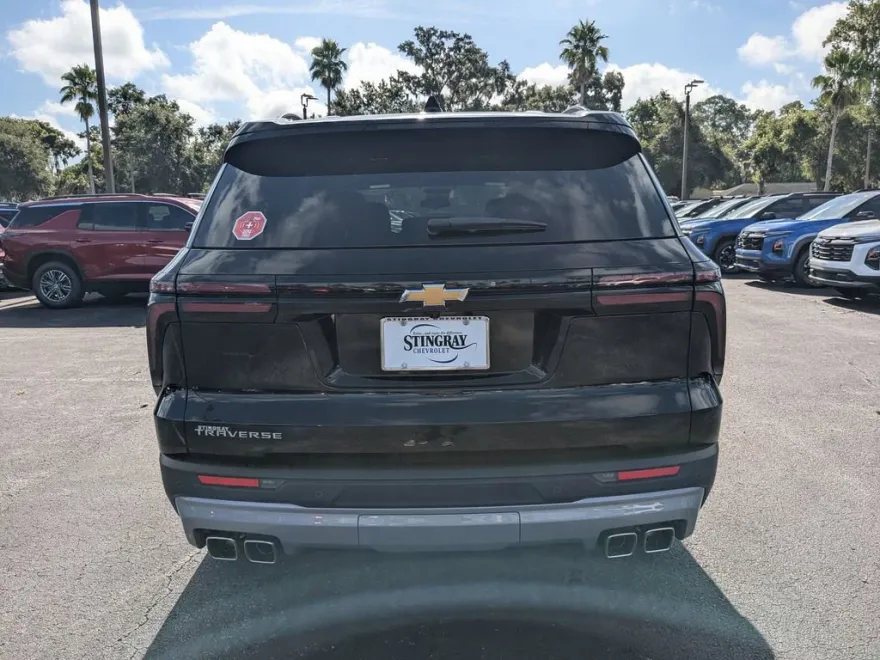 2025 Chevrolet Traverse photo 1