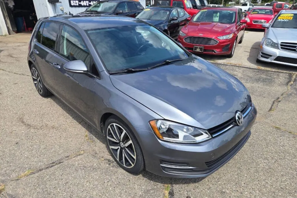 2015 Volkswagen Golf TDI S photo 1