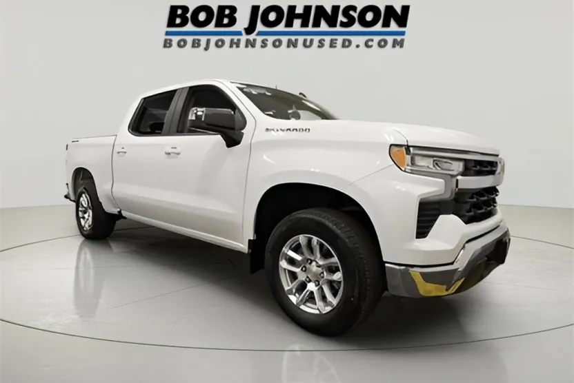 2025 Chevrolet Silverado 1500 LT photo 1